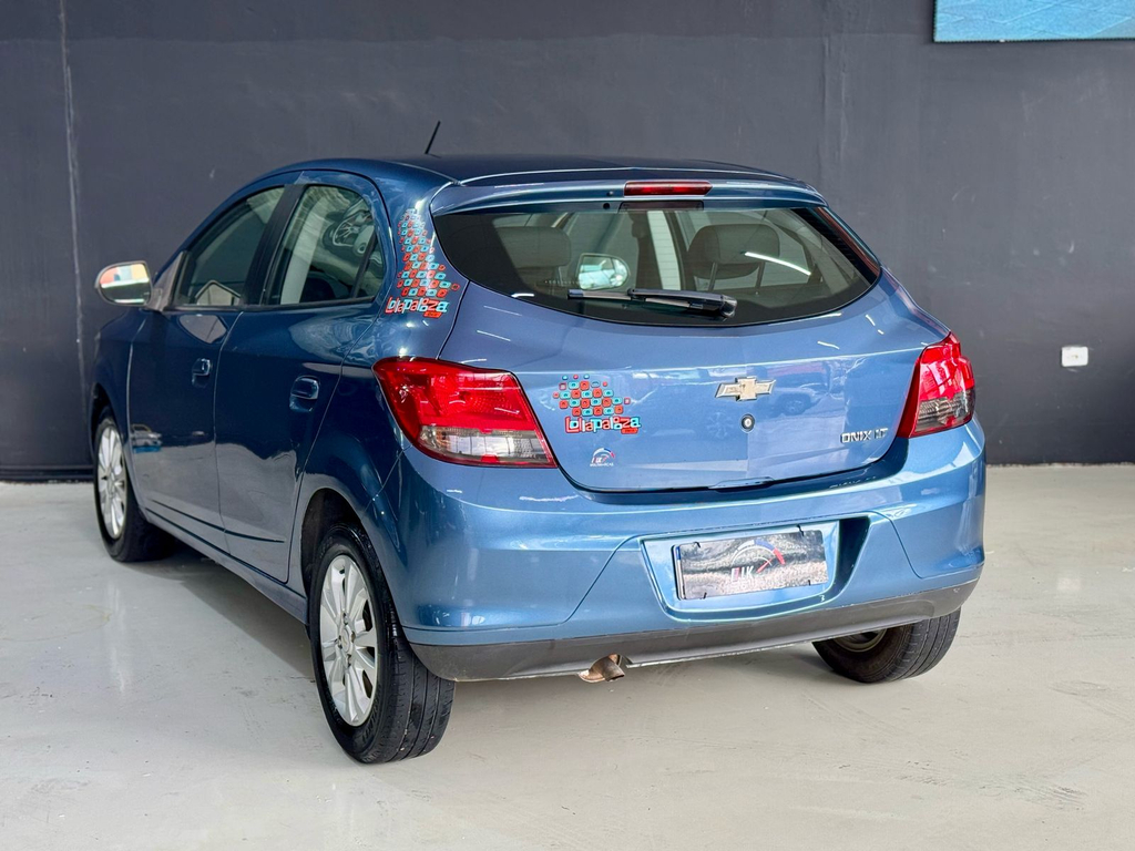 Chevrolet Onix Azul