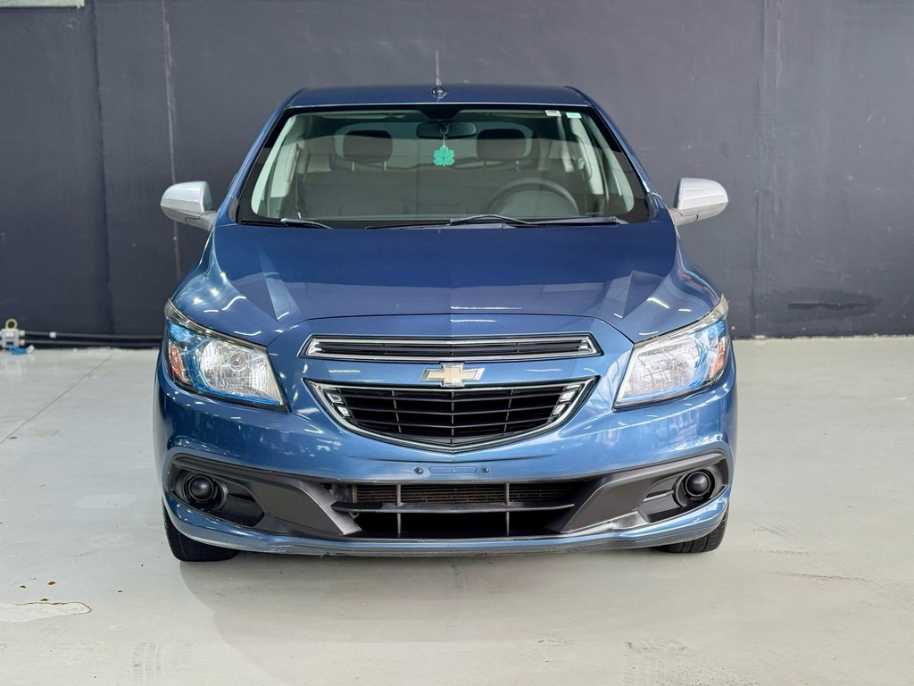Chevrolet Onix Azul
