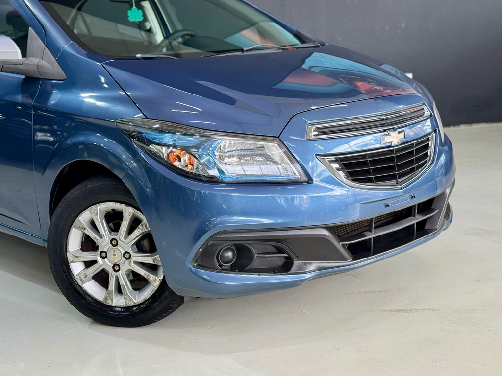Chevrolet Onix Azul
