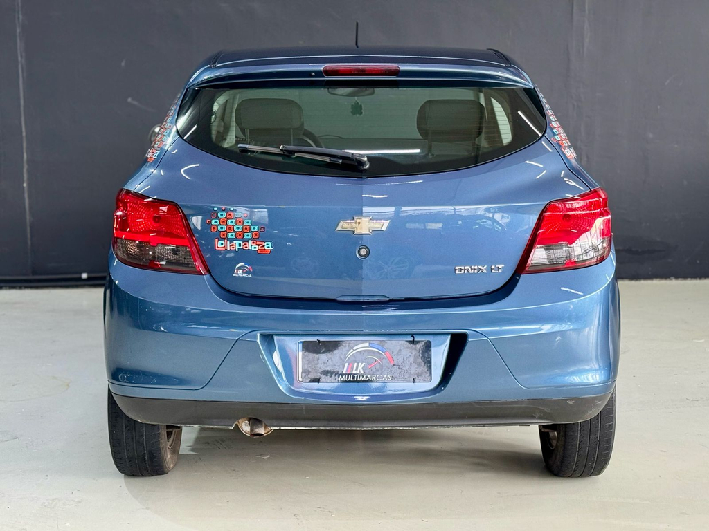 Chevrolet Onix Azul