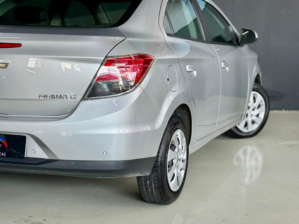 Chevrolet Prisma Prata