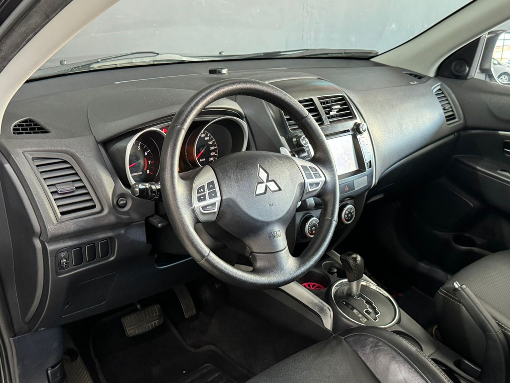 Mitsubishi ASX Preto