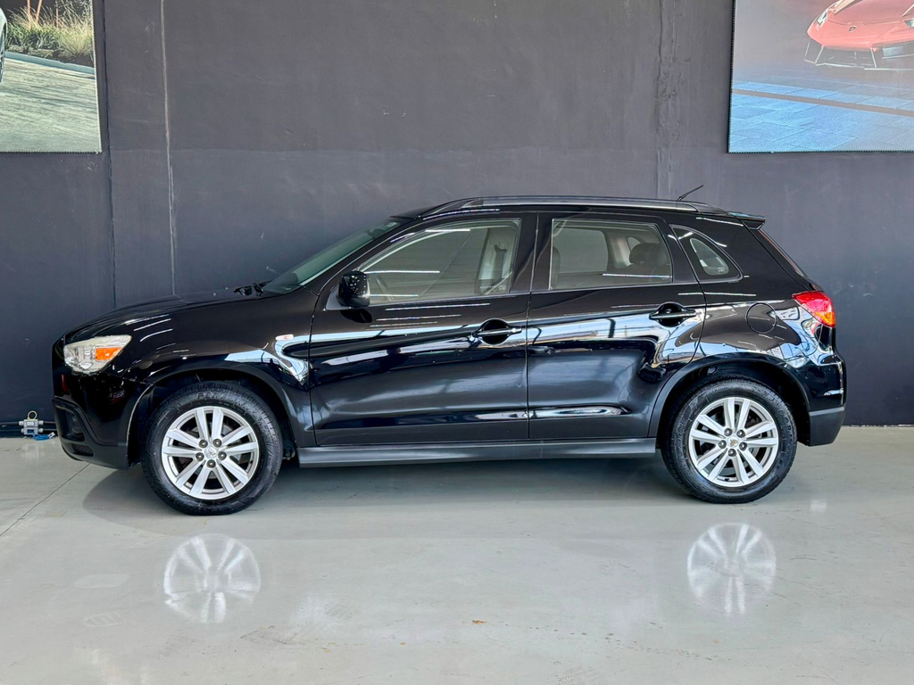 Mitsubishi ASX Preto