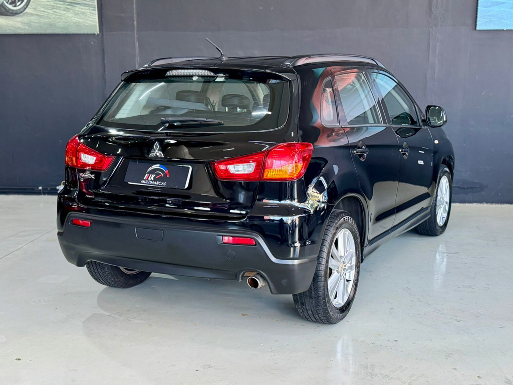 Mitsubishi ASX Preto