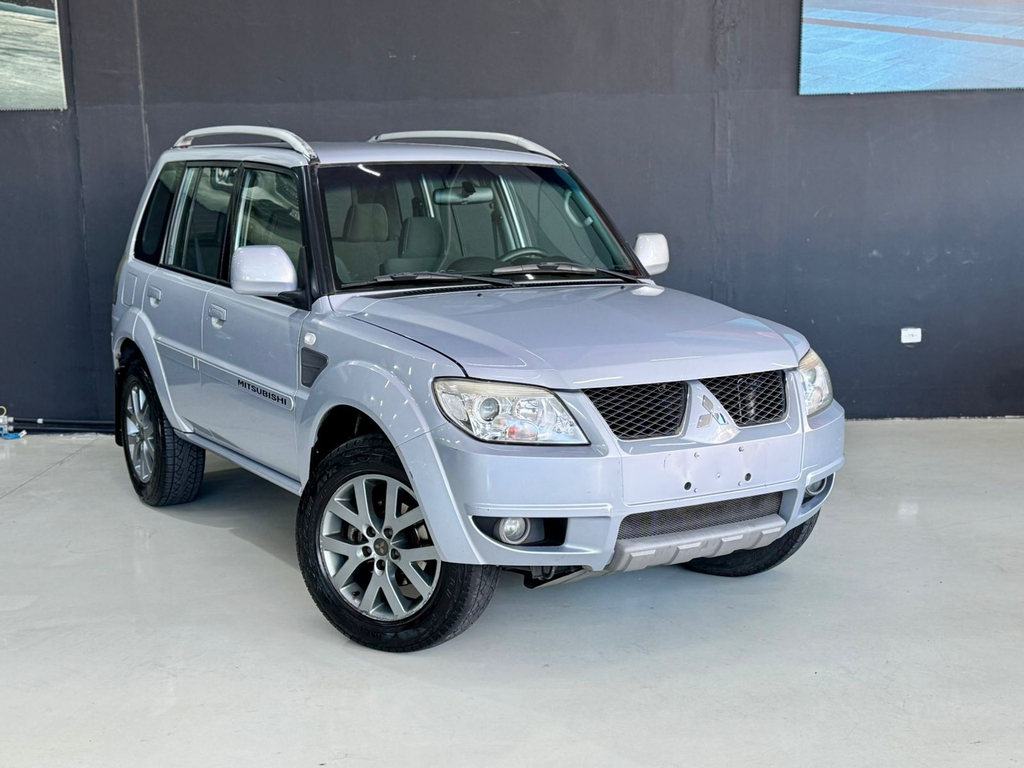 Mitsubishi Pajero TR4 Prata
