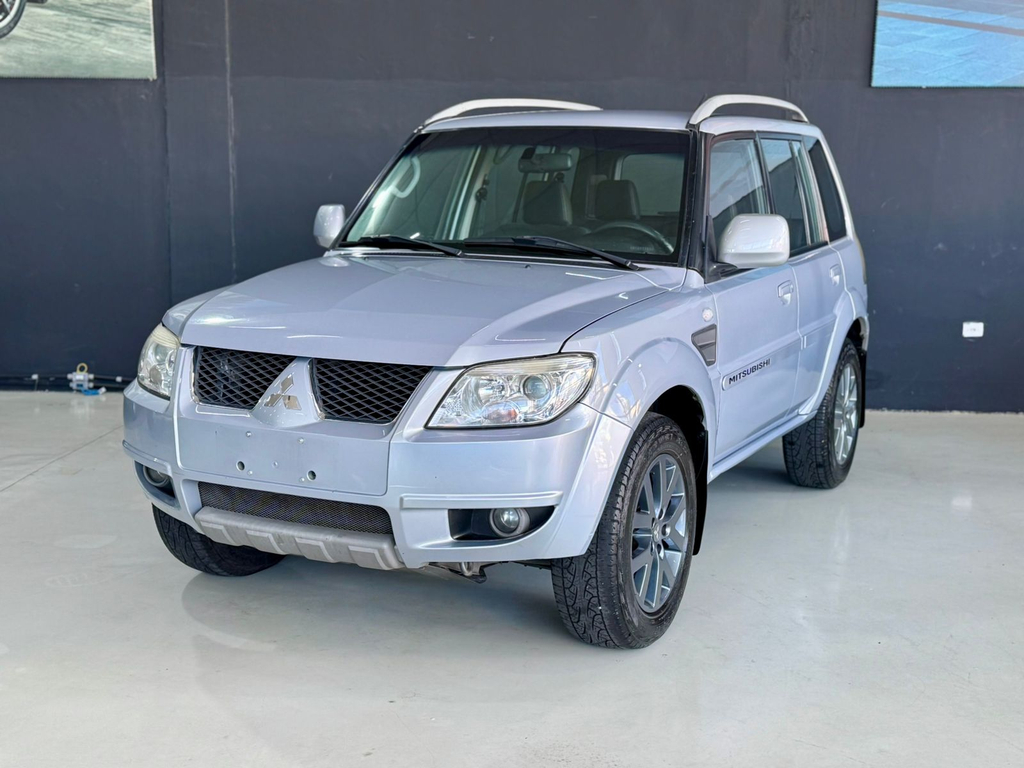 Mitsubishi Pajero TR4 Prata