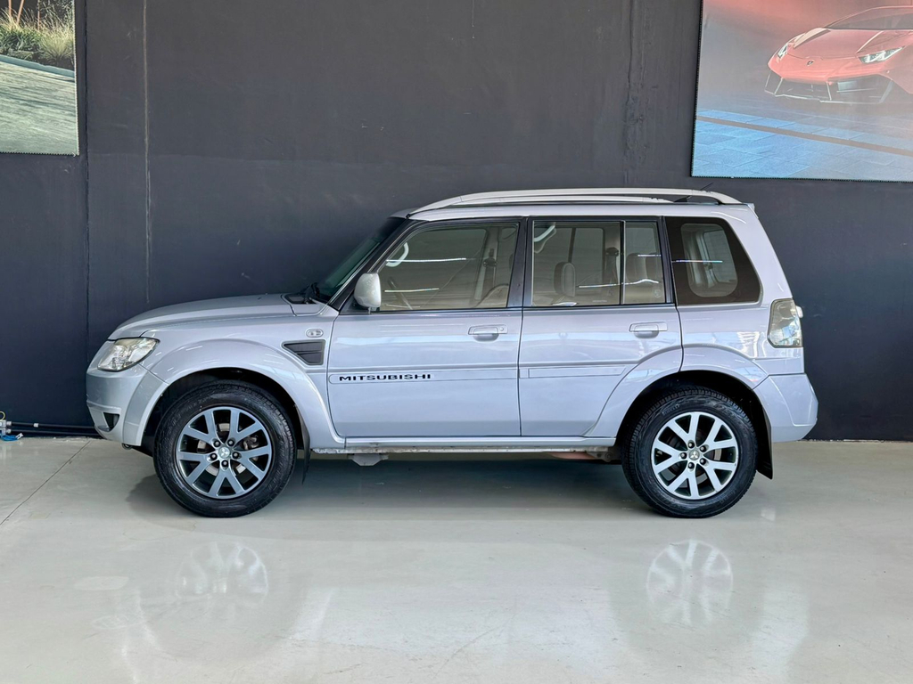 Mitsubishi Pajero TR4 Prata