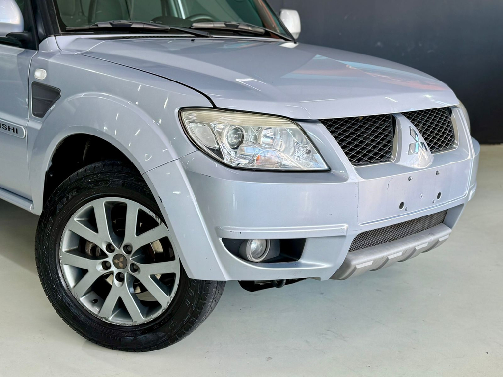 Mitsubishi Pajero TR4 Prata