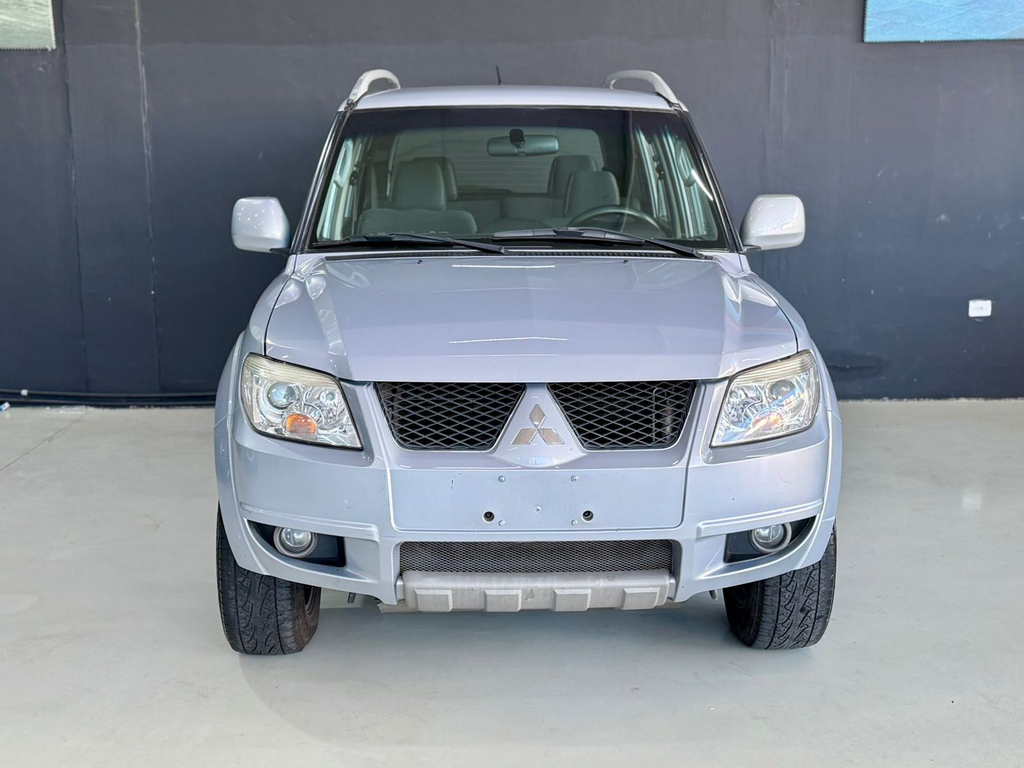 Mitsubishi Pajero TR4 Prata