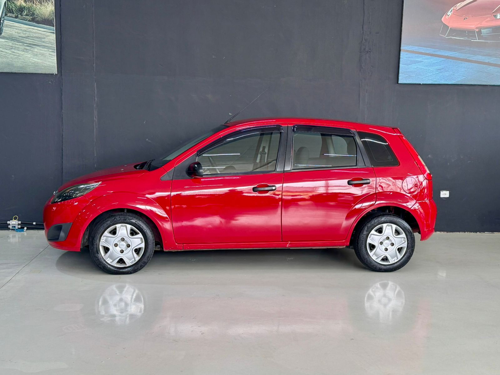 Ford Fiesta Hatch Vermelho