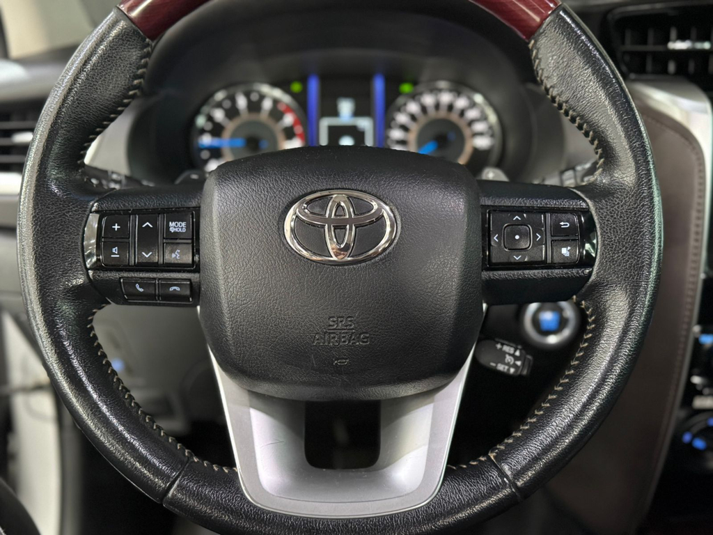 Toyota Hilux Prata
