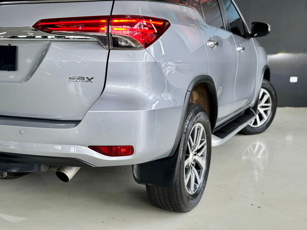 Toyota Hilux Prata