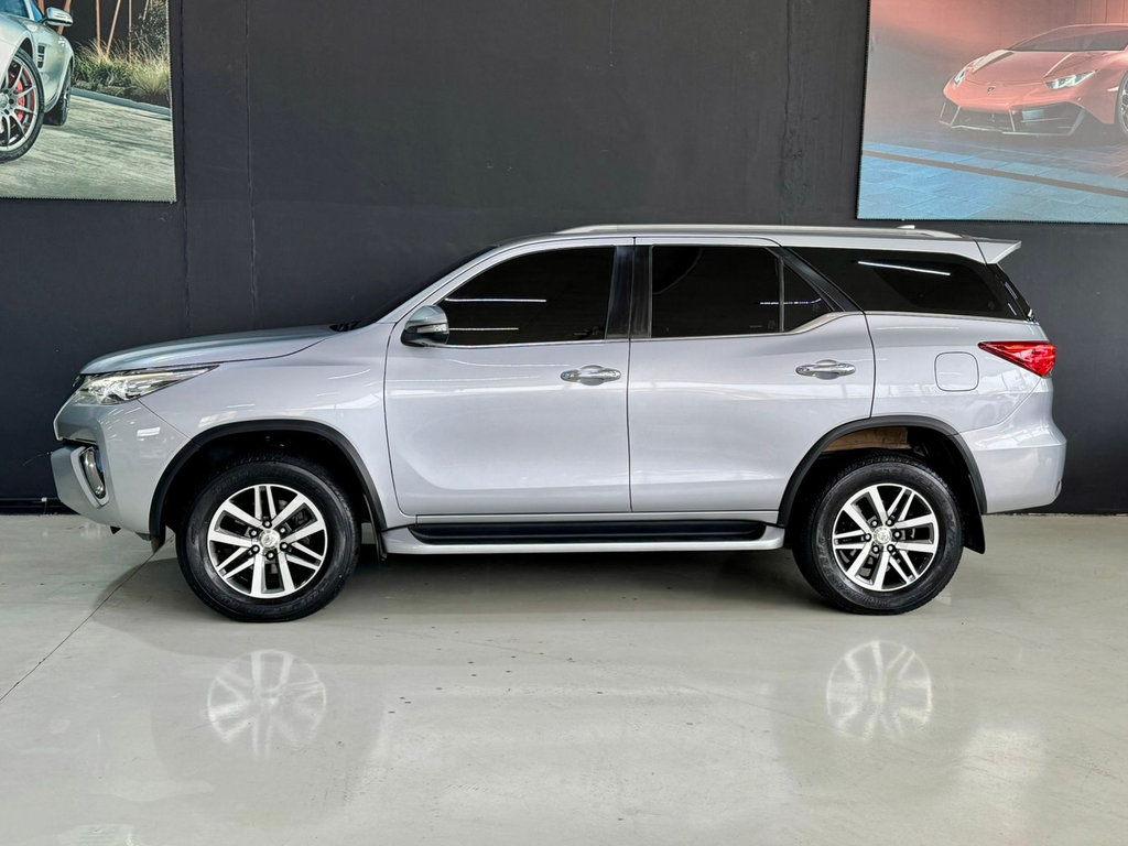 Toyota Hilux Prata