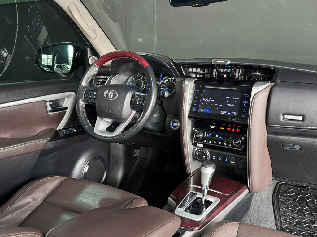 Toyota Hilux Prata
