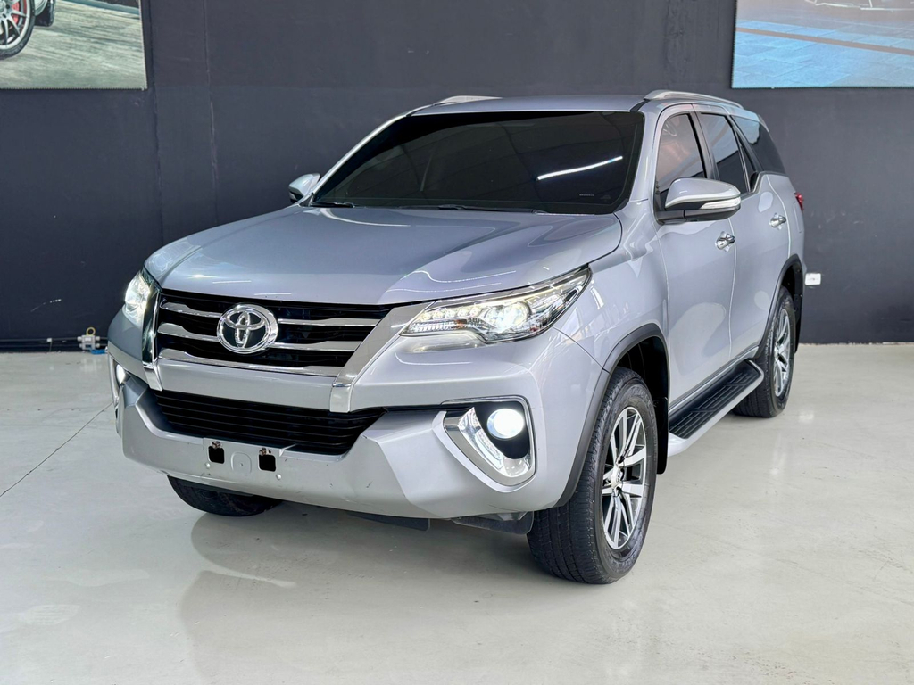 Toyota Hilux Prata