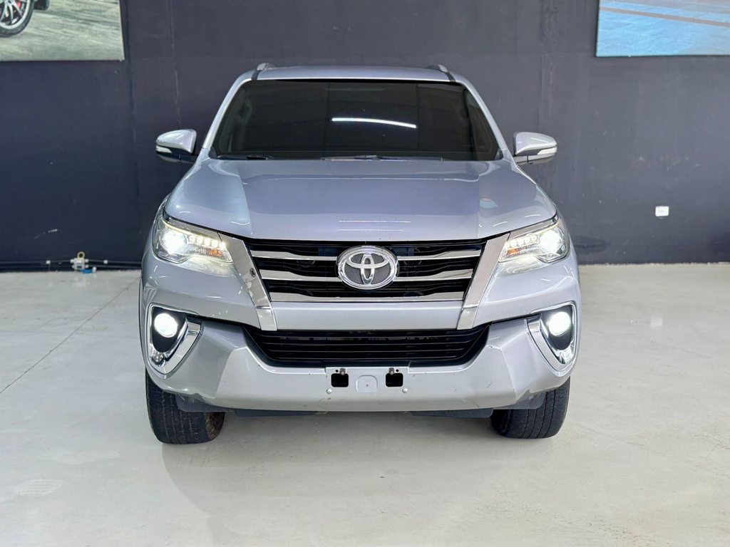 Toyota Hilux Prata