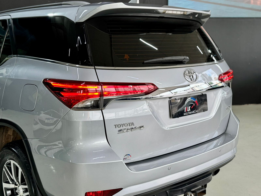 Toyota Hilux Prata