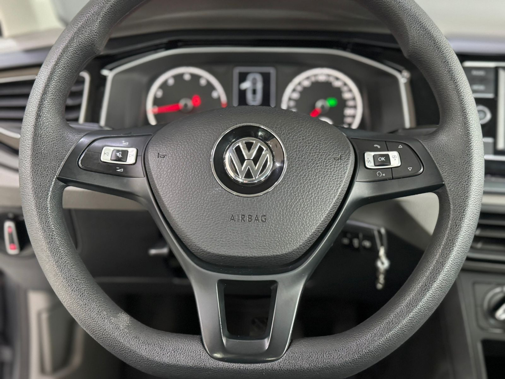 Volkswagen Virtus Cinza