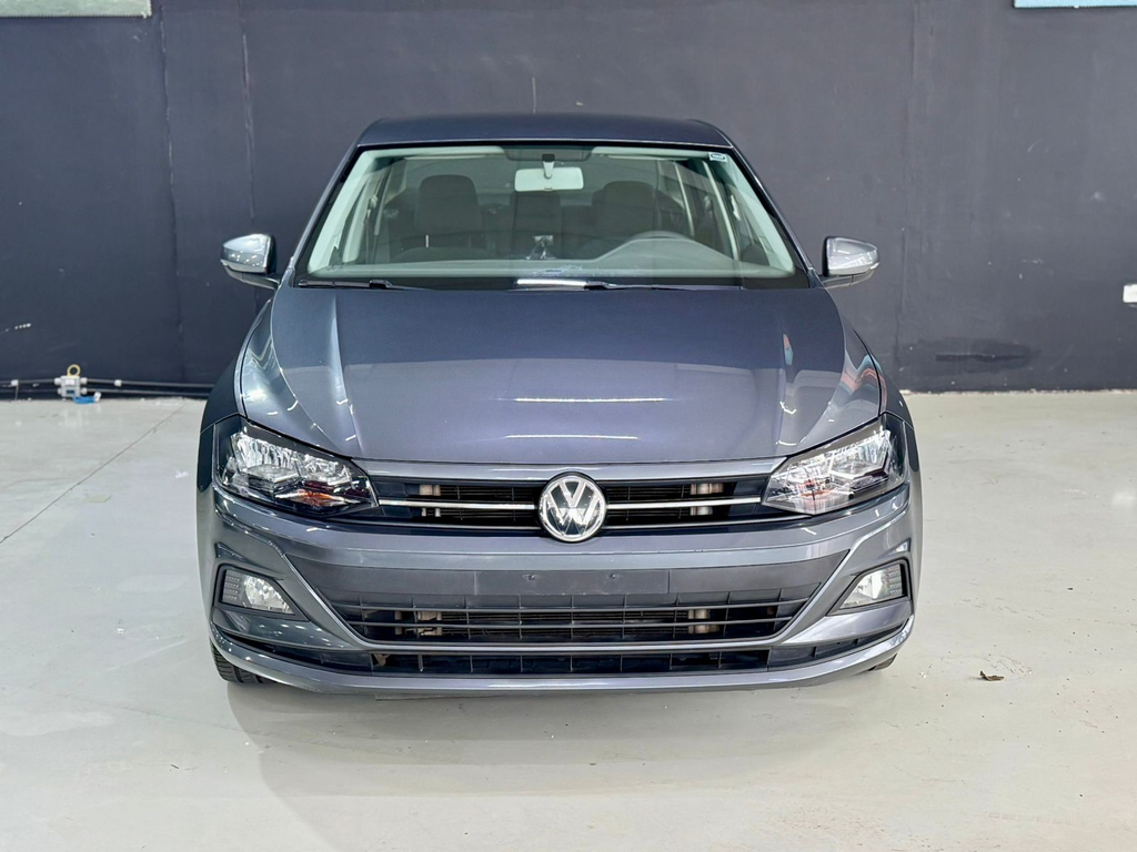 Volkswagen Virtus Cinza