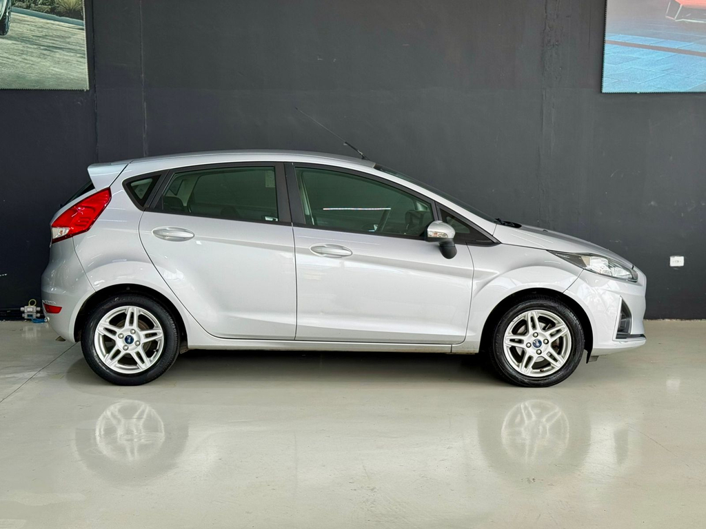 Ford New Fiesta Hatch Prata
