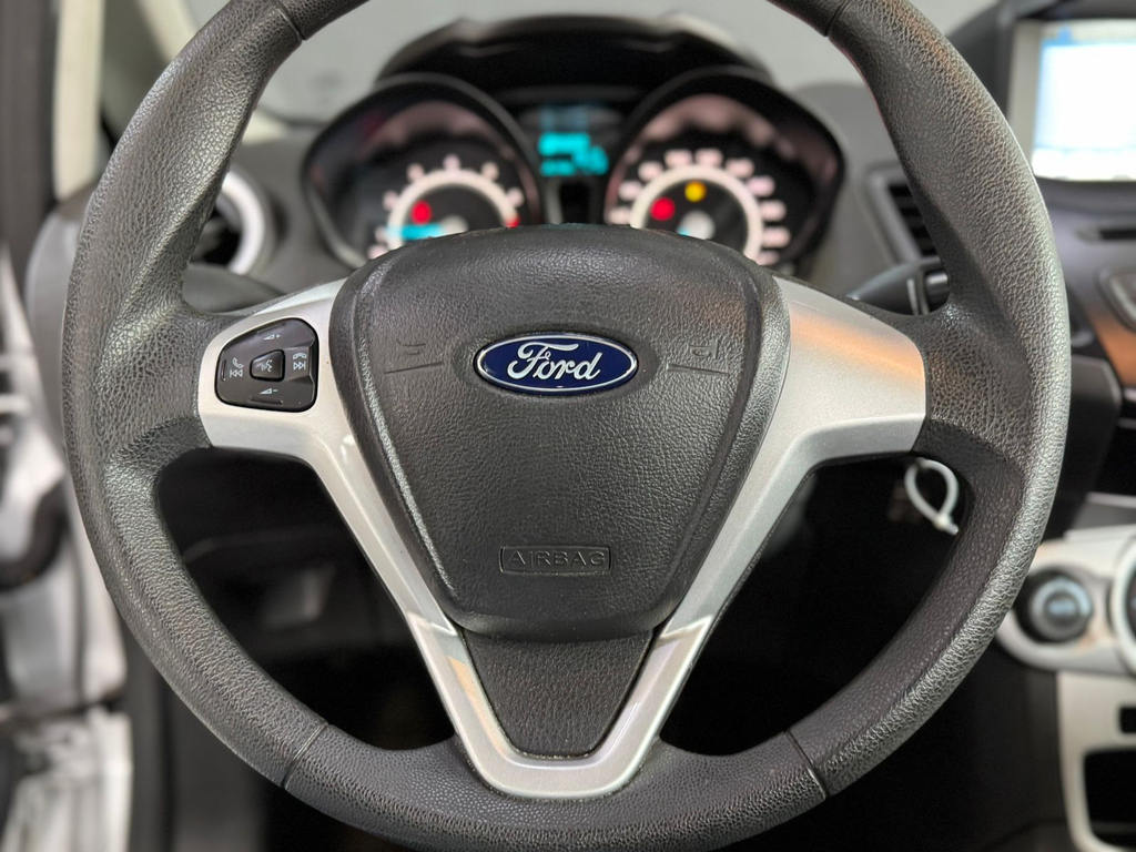 Ford New Fiesta Hatch Prata