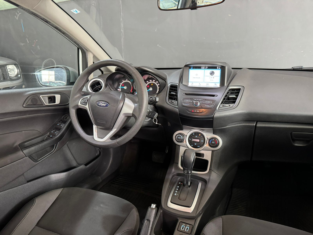 Ford New Fiesta Hatch Prata