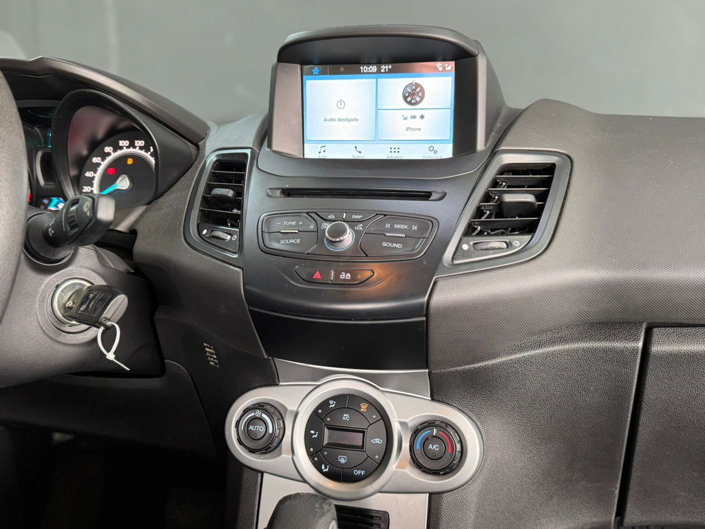 Ford New Fiesta Hatch Prata