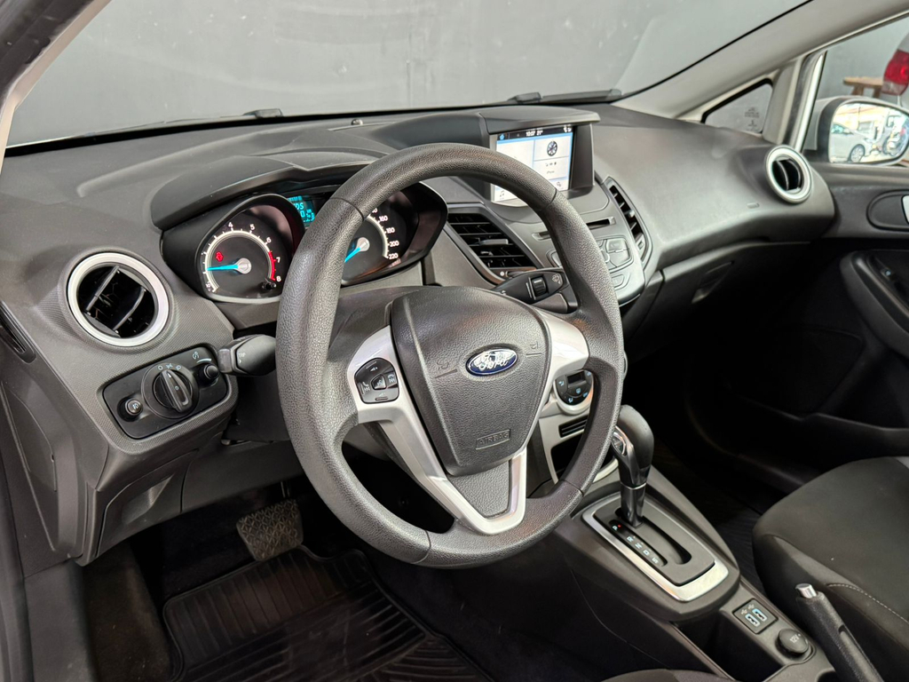 Ford New Fiesta Hatch Prata