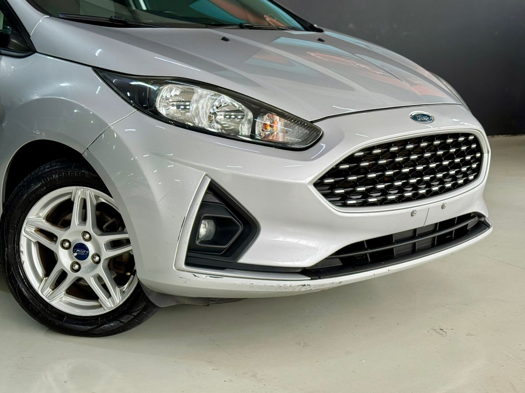Ford New Fiesta Hatch Prata