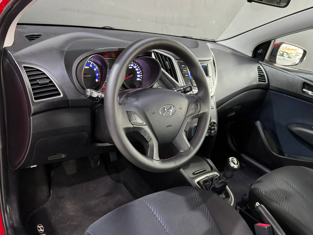 Hyundai HB20 Vermelho