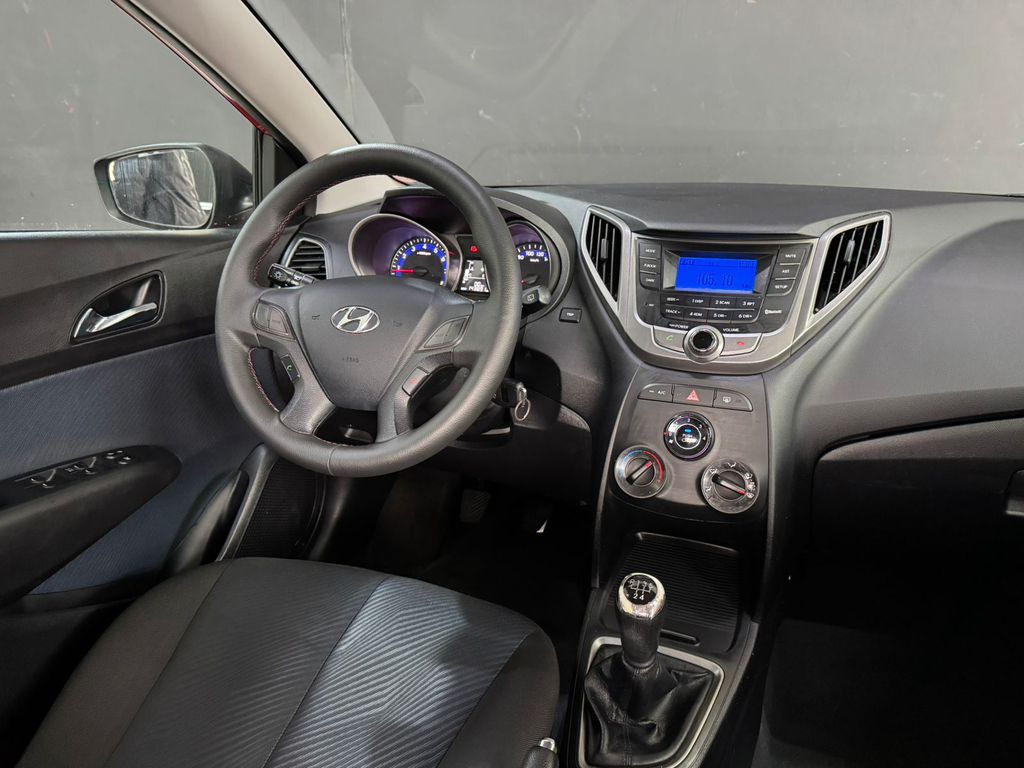 Hyundai HB20 Vermelho
