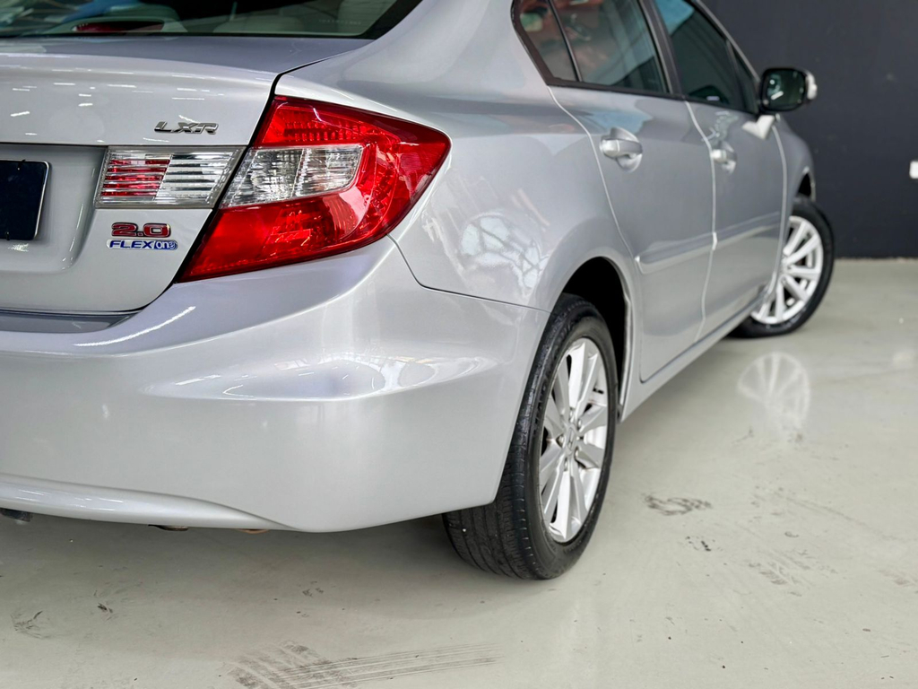 Honda Civic Sedan Prata