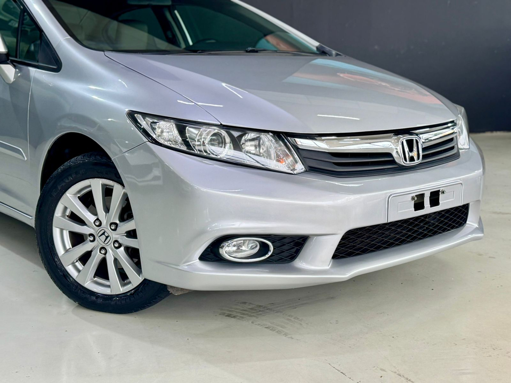 Honda Civic Sedan Prata