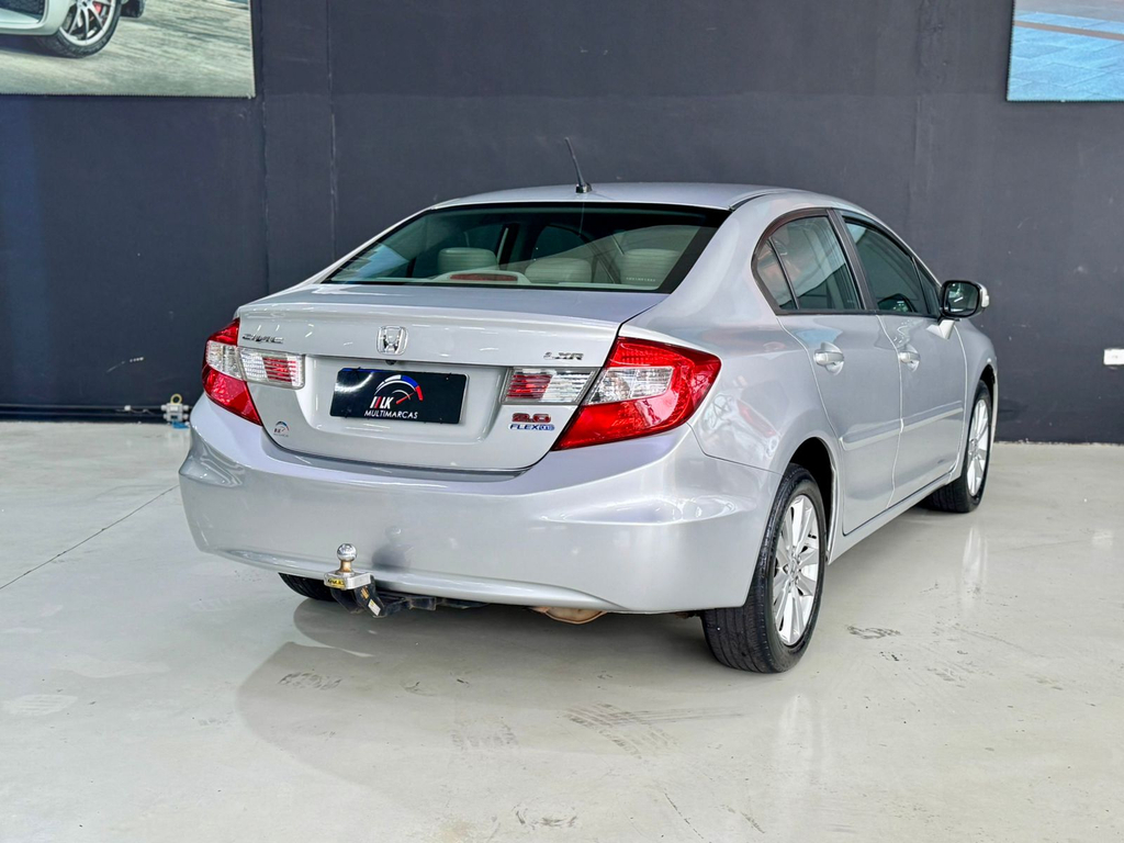 Honda Civic Sedan Prata