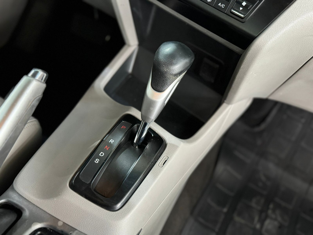 Honda Civic Sedan Prata