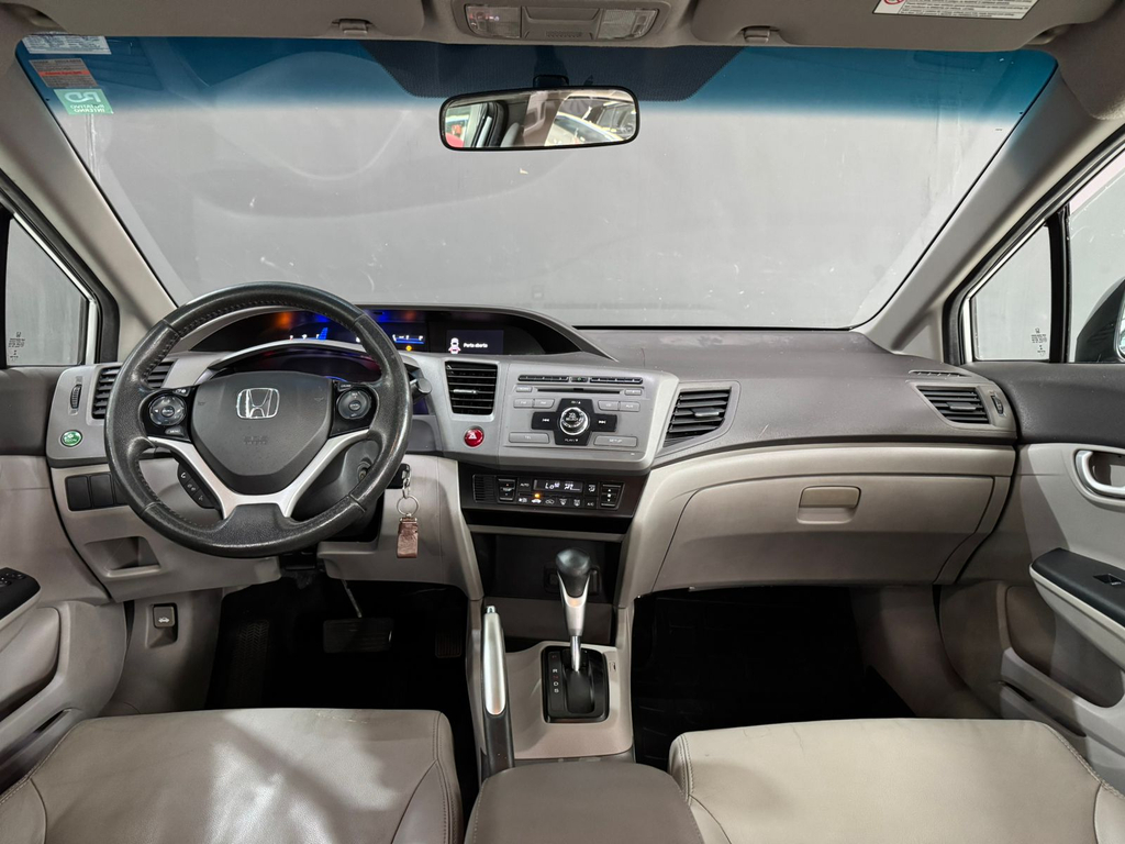 Honda Civic Sedan Prata