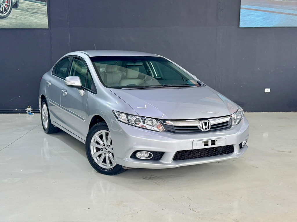 Honda Civic Sedan Prata