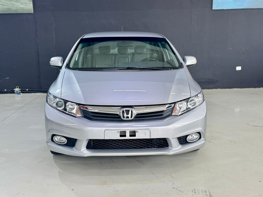 Honda Civic Sedan Prata