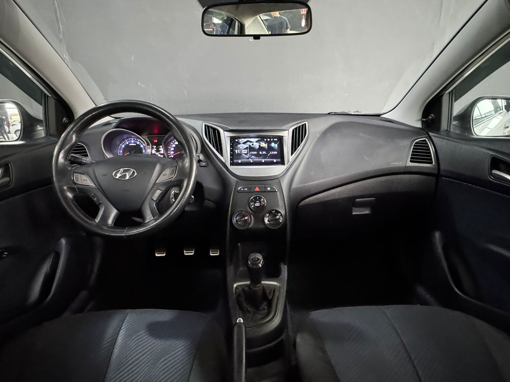 Hyundai HB20S Prata