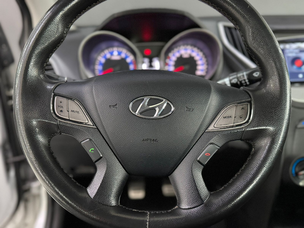 Hyundai HB20S Prata
