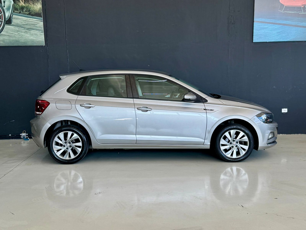 Volkswagen Polo Hatch Prata