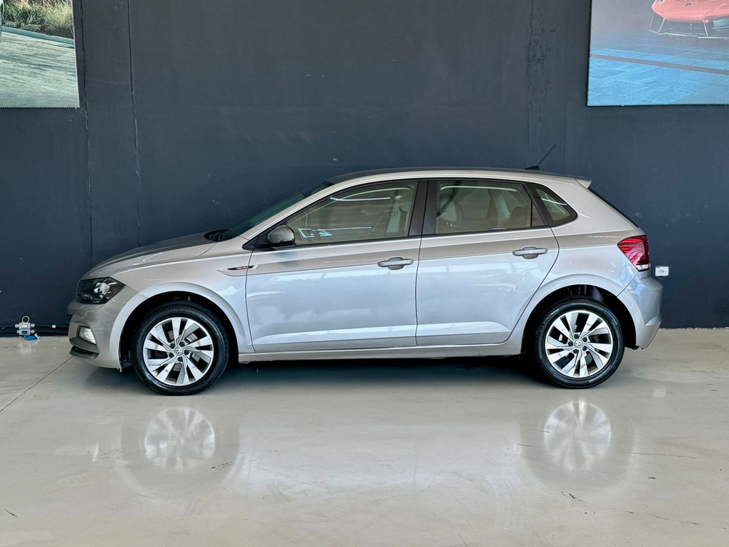 Volkswagen Polo Hatch Prata