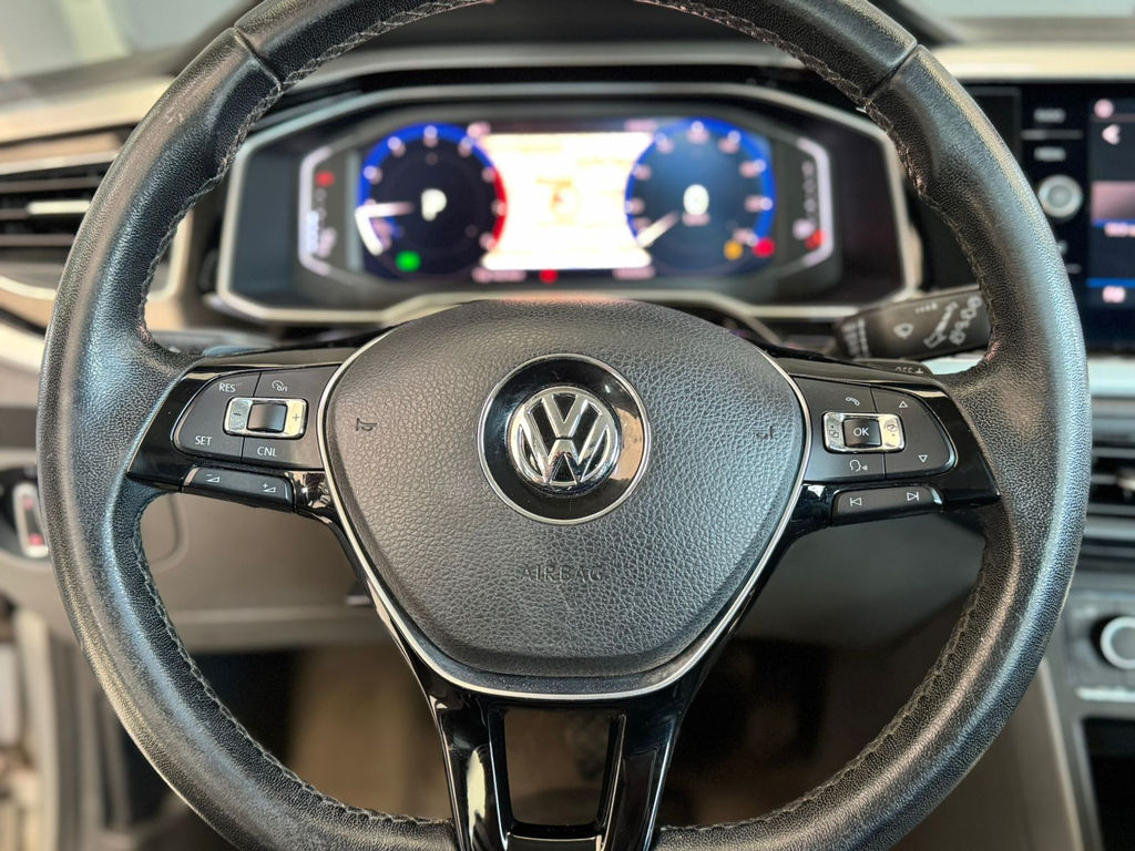 Volkswagen Polo Hatch Prata