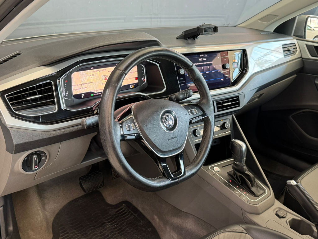 Volkswagen Polo Hatch Prata