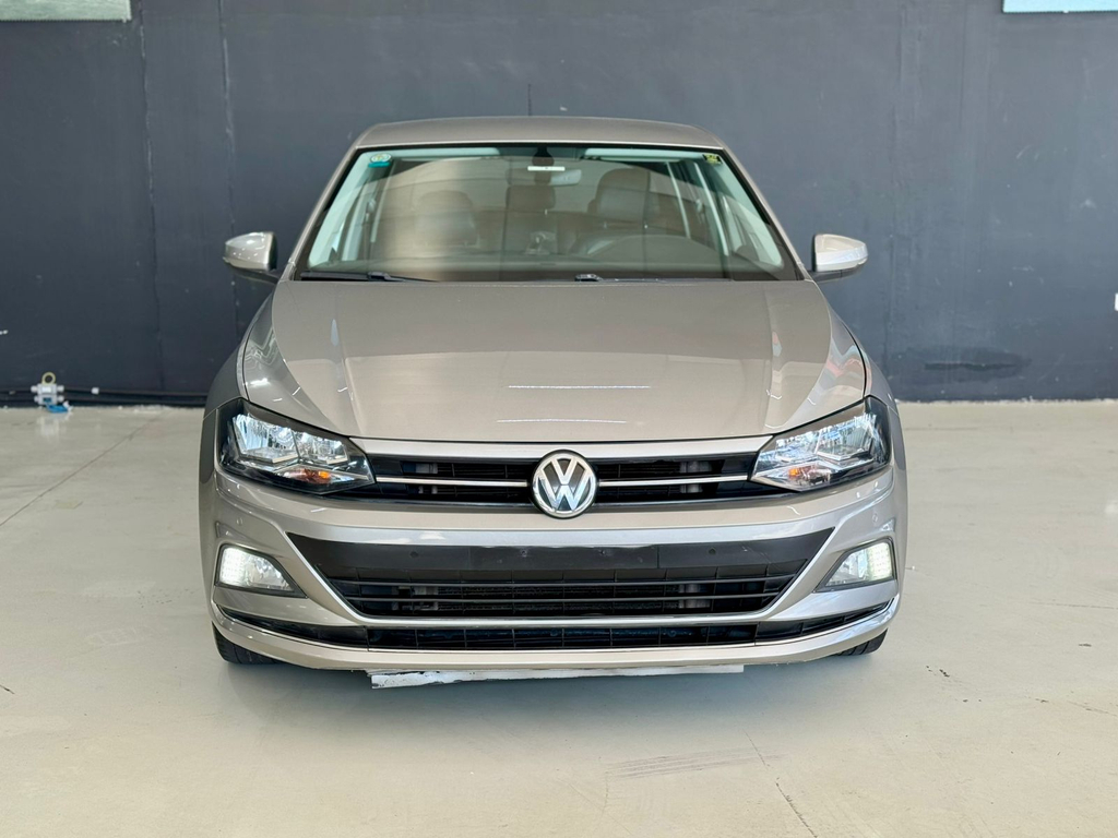 Volkswagen Polo Hatch Prata