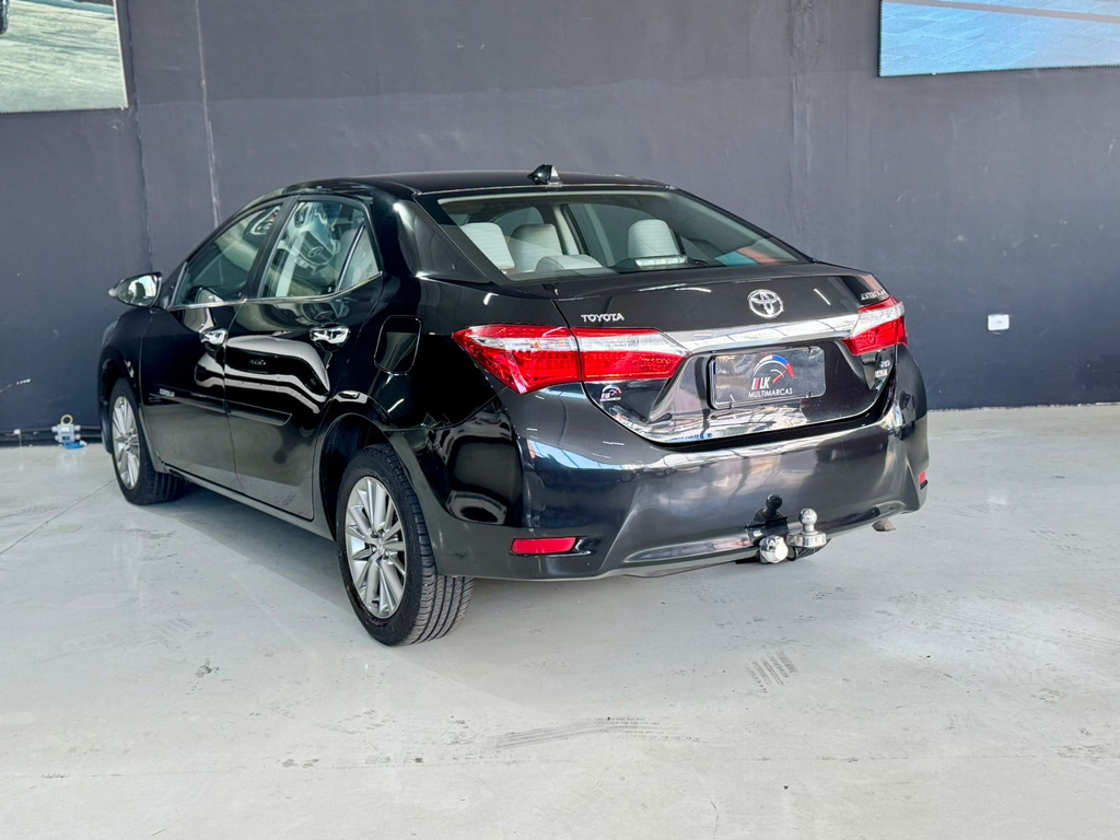 Toyota Corolla Preto