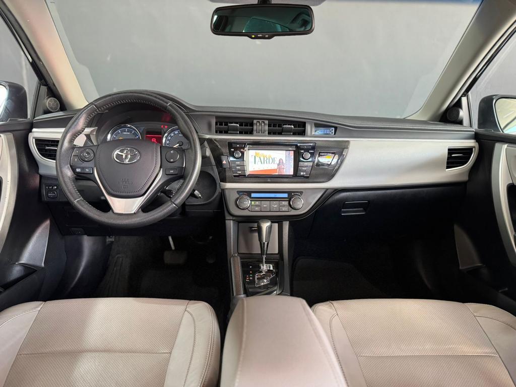 Toyota Corolla Preto