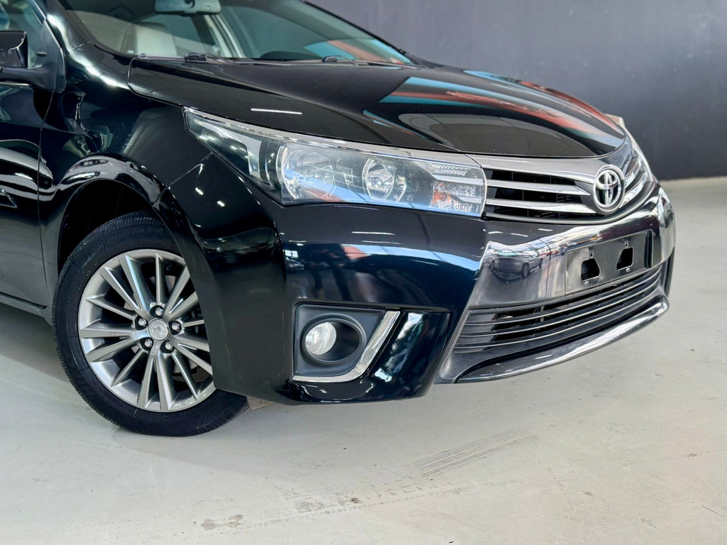 Toyota Corolla Preto