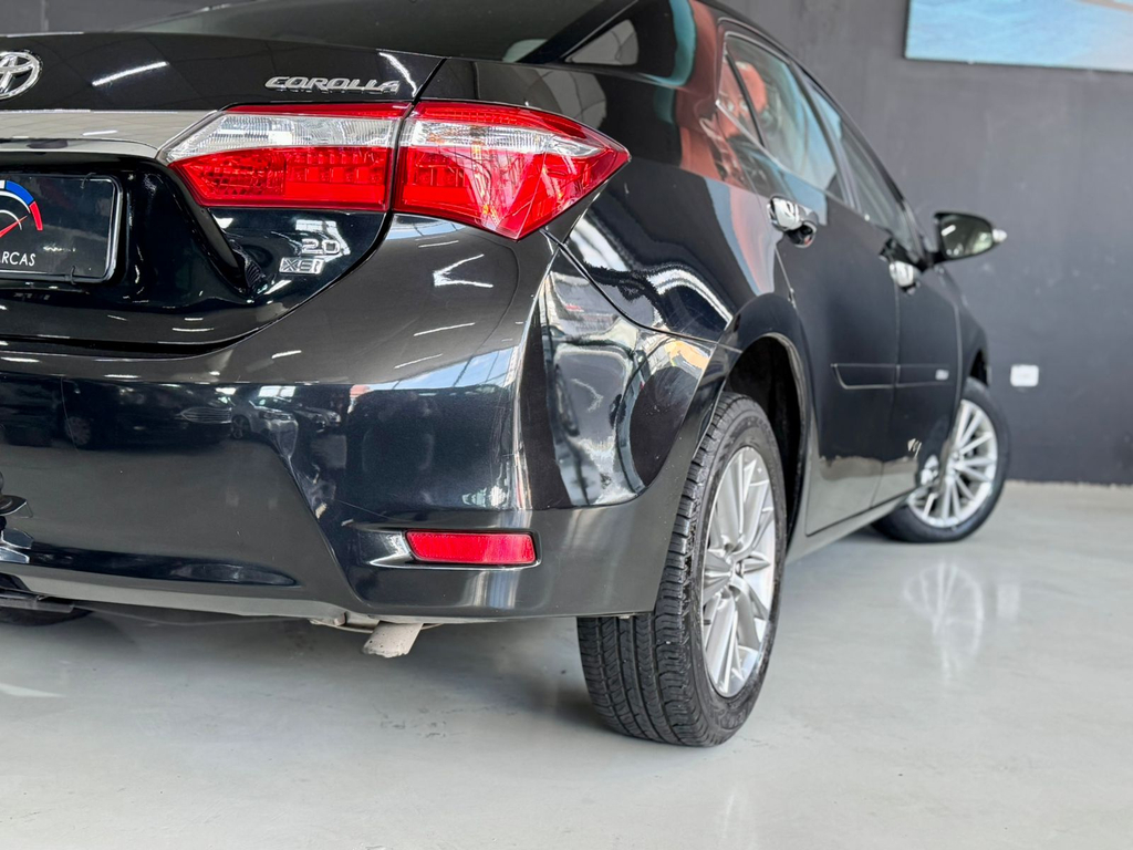 Toyota Corolla Preto