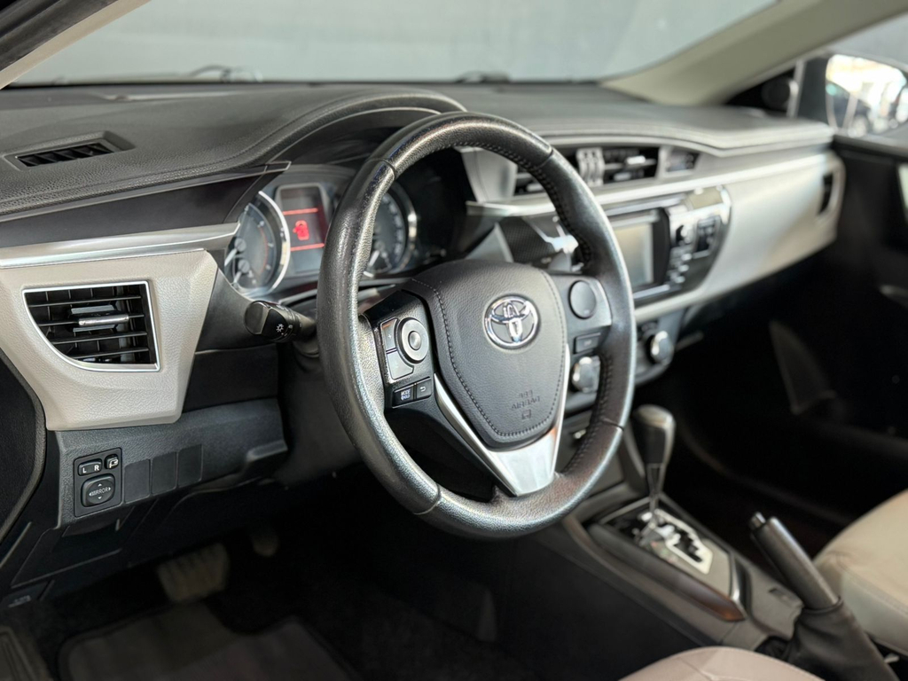 Toyota Corolla Preto